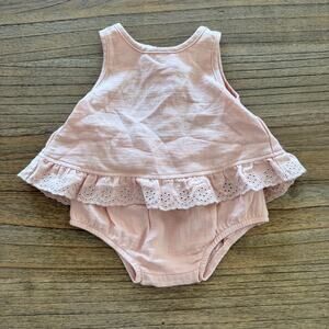 Quincy Mae Ruffle Tulip Top & Bloomer Set - Size 3-6m